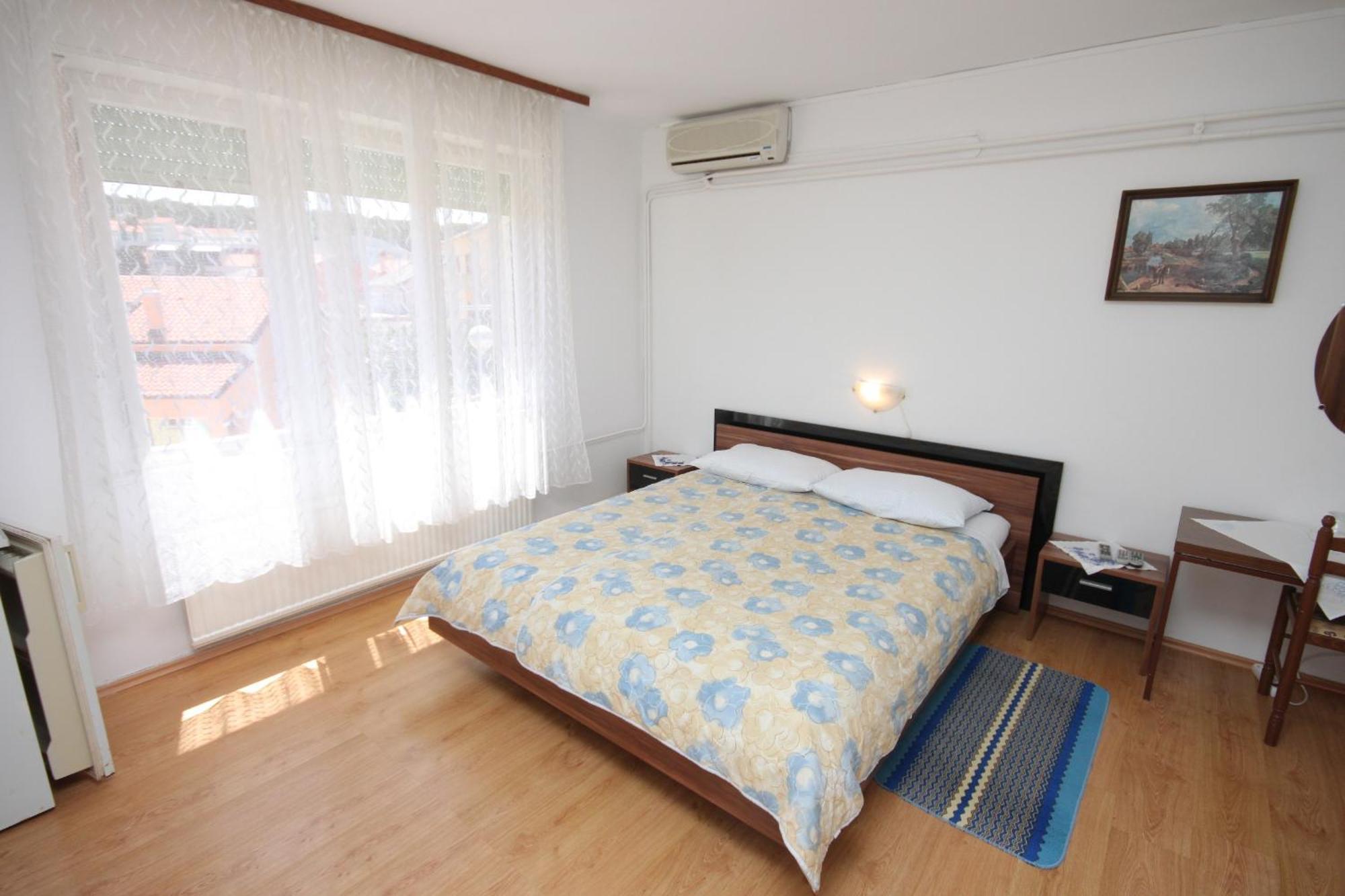 Apartments And Rooms With Parking Space Mali Lošinj Exteriör bild
