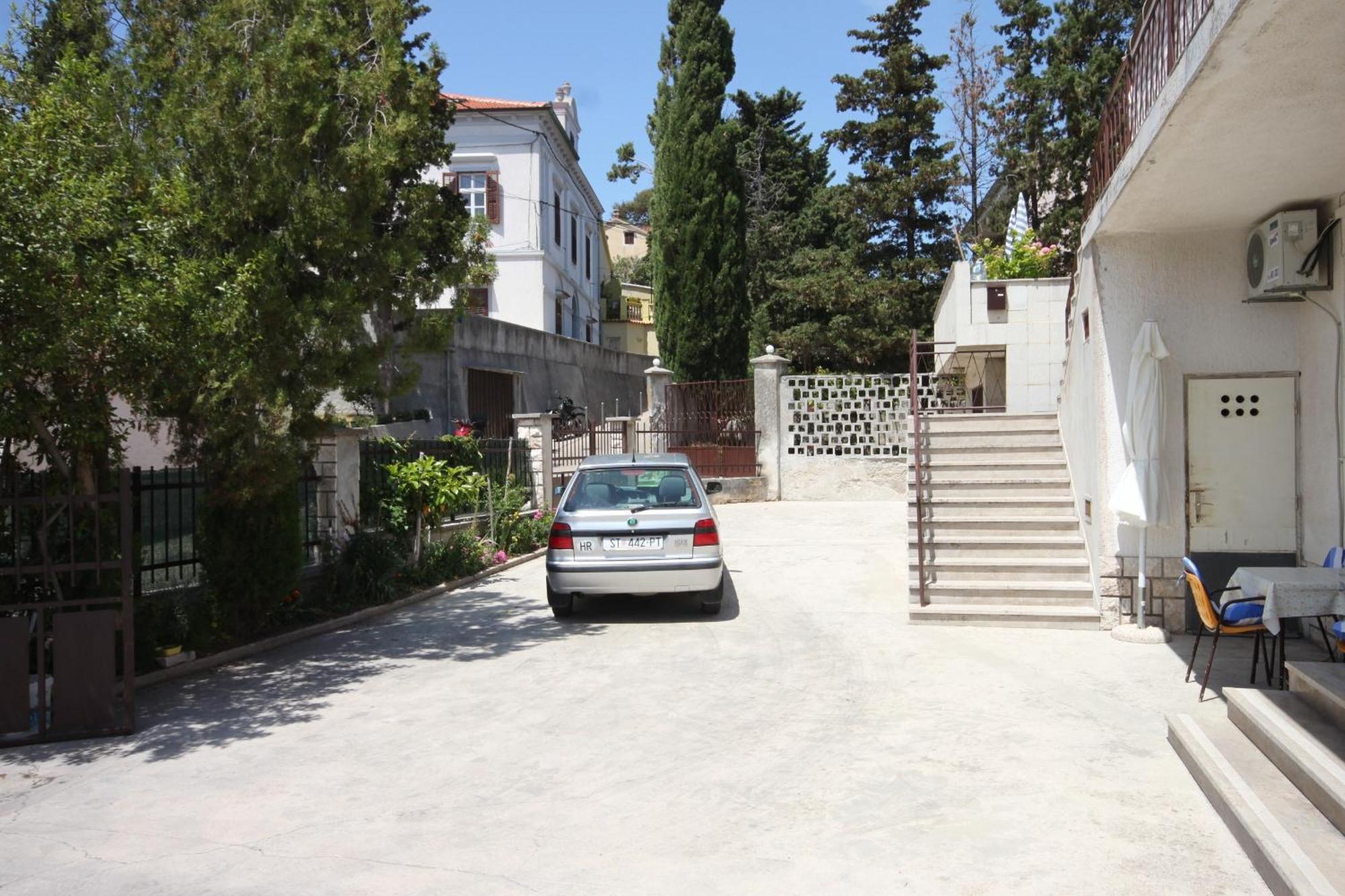 Apartments And Rooms With Parking Space Mali Lošinj Exteriör bild