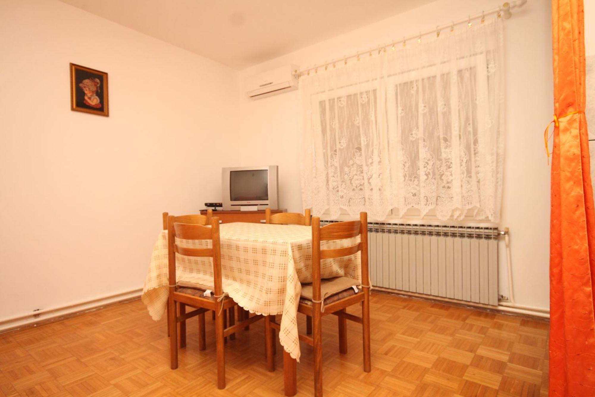 Apartments And Rooms With Parking Space Mali Lošinj Rum bild