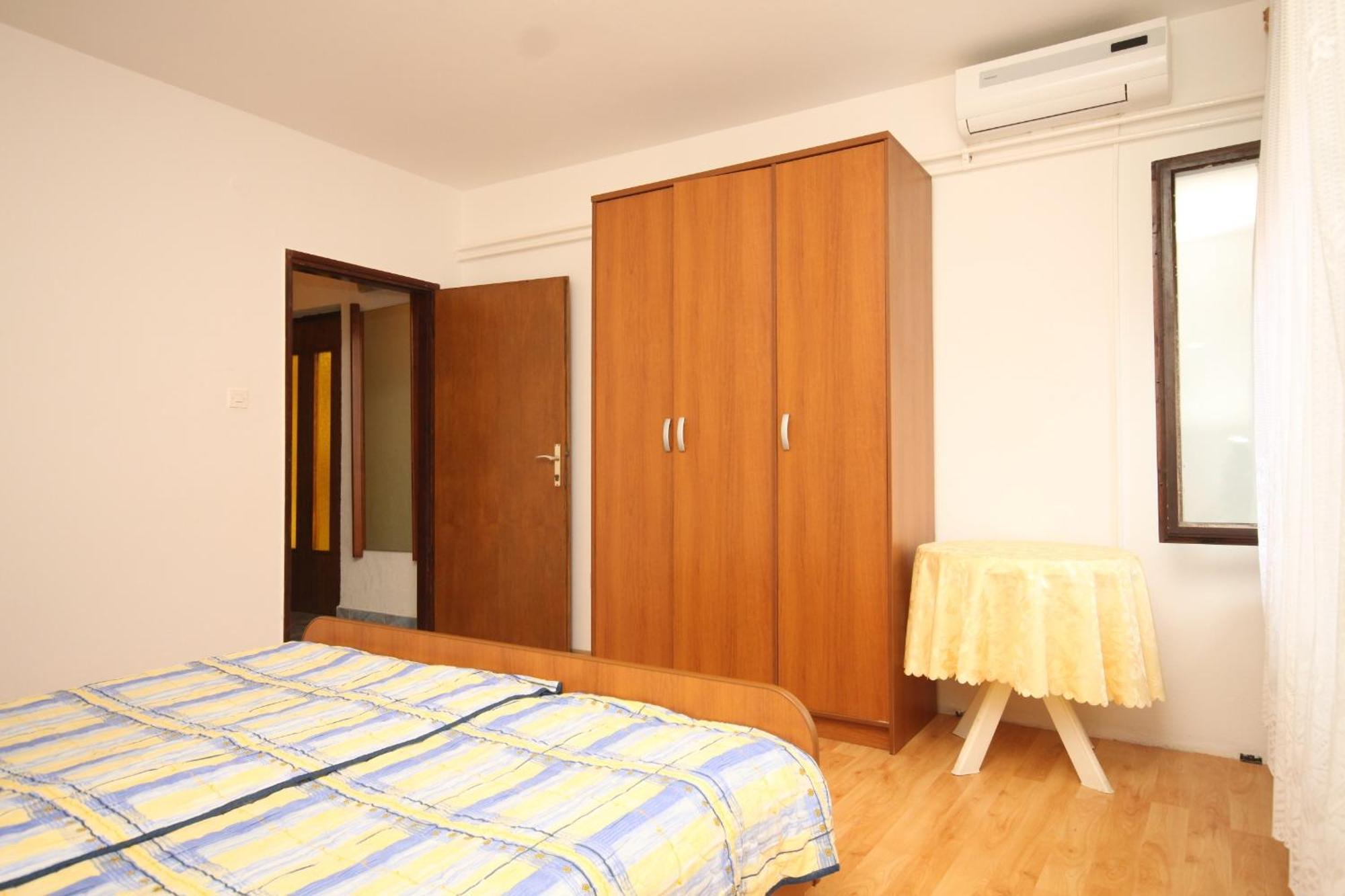 Apartments And Rooms With Parking Space Mali Lošinj Rum bild